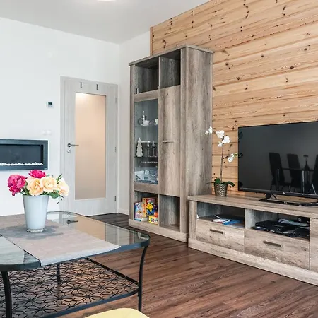 Lucy - Primo Tatry Stary Smokovec Apartment